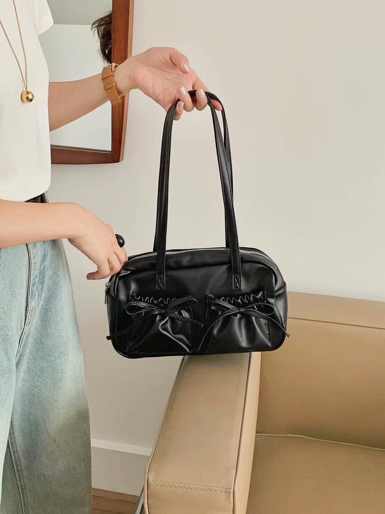 Knotty But Nice Bag in Black