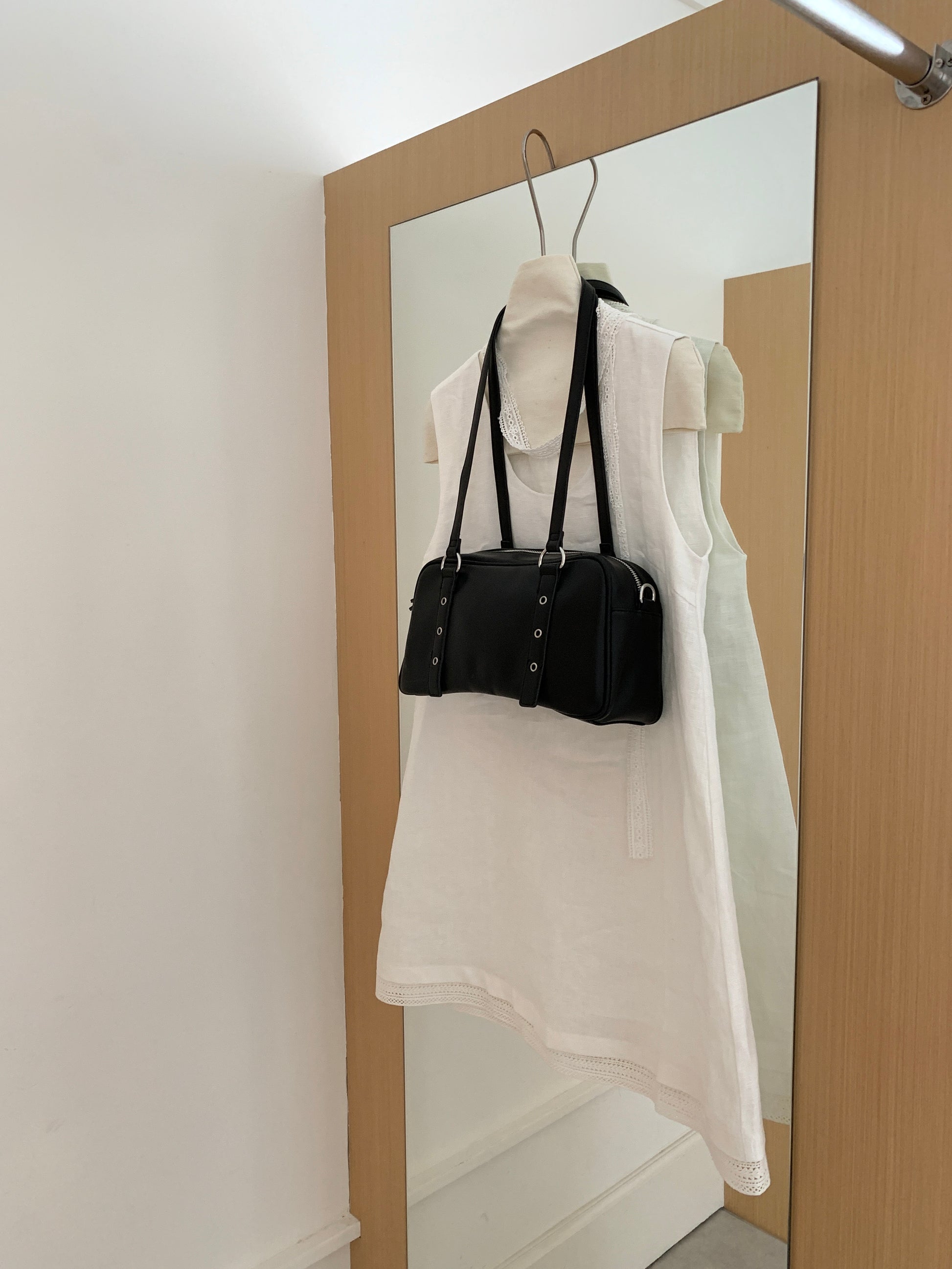 Heartbreaker Shoulder Bag in Black