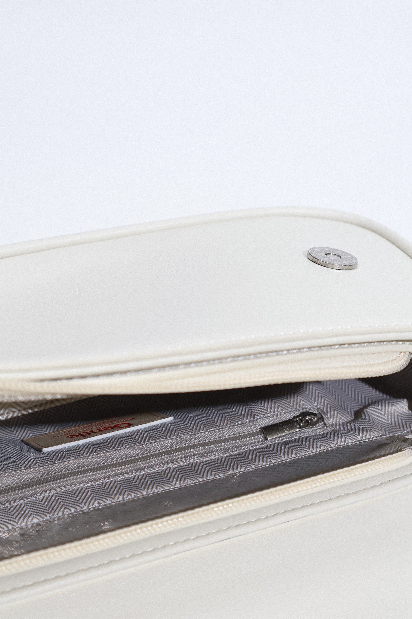 Daydreamer Shoulder Bag in White