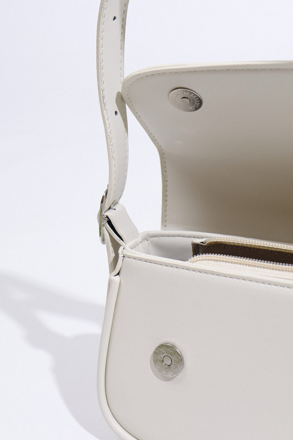Daydreamer Shoulder Bag in White