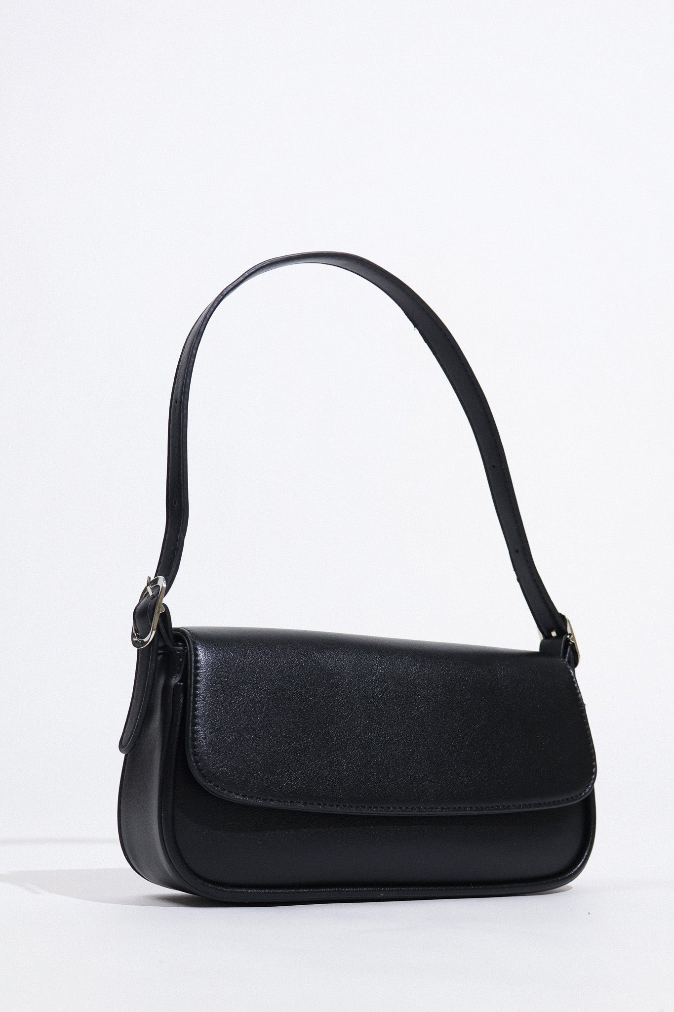 Daydreamer Shoulder Bag in Black