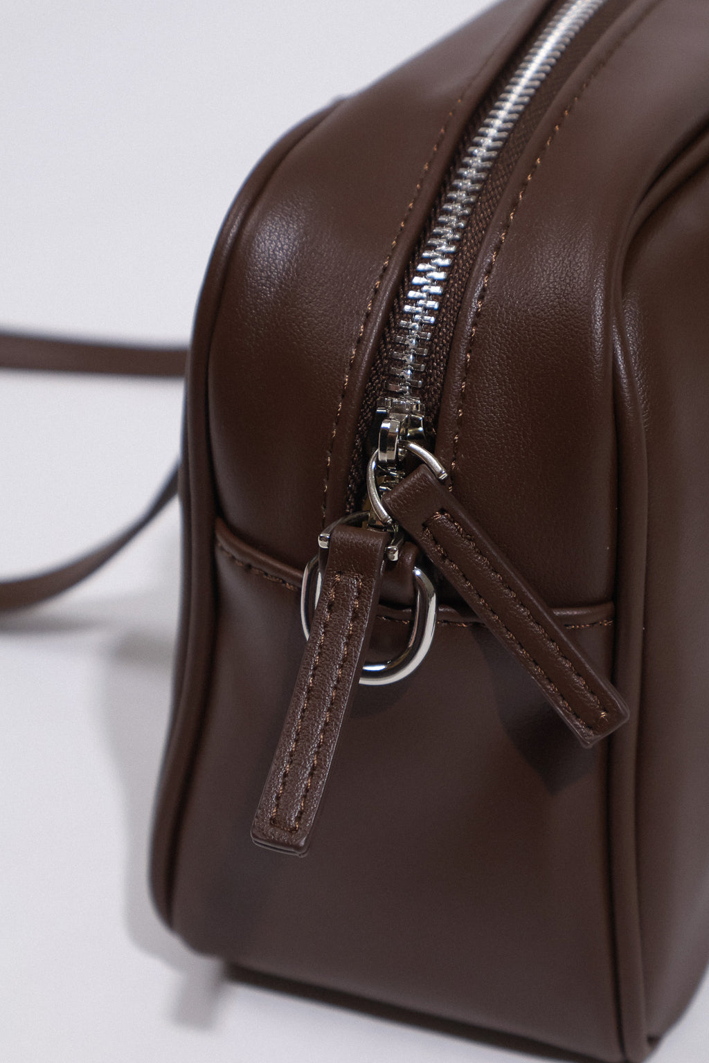 Heartbreaker Shoulder Bag in Espresso