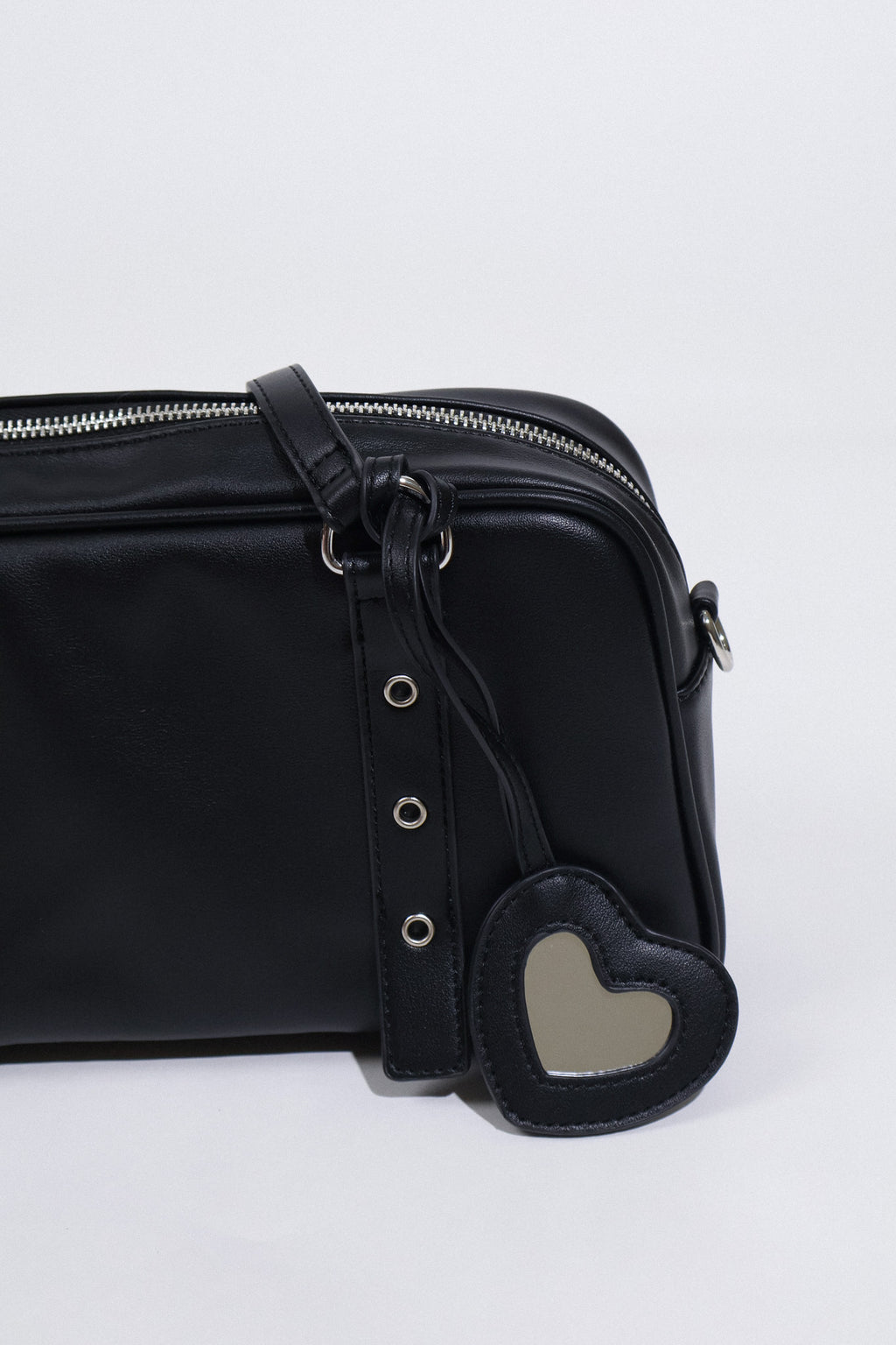 Heartbreaker Shoulder Bag in Black