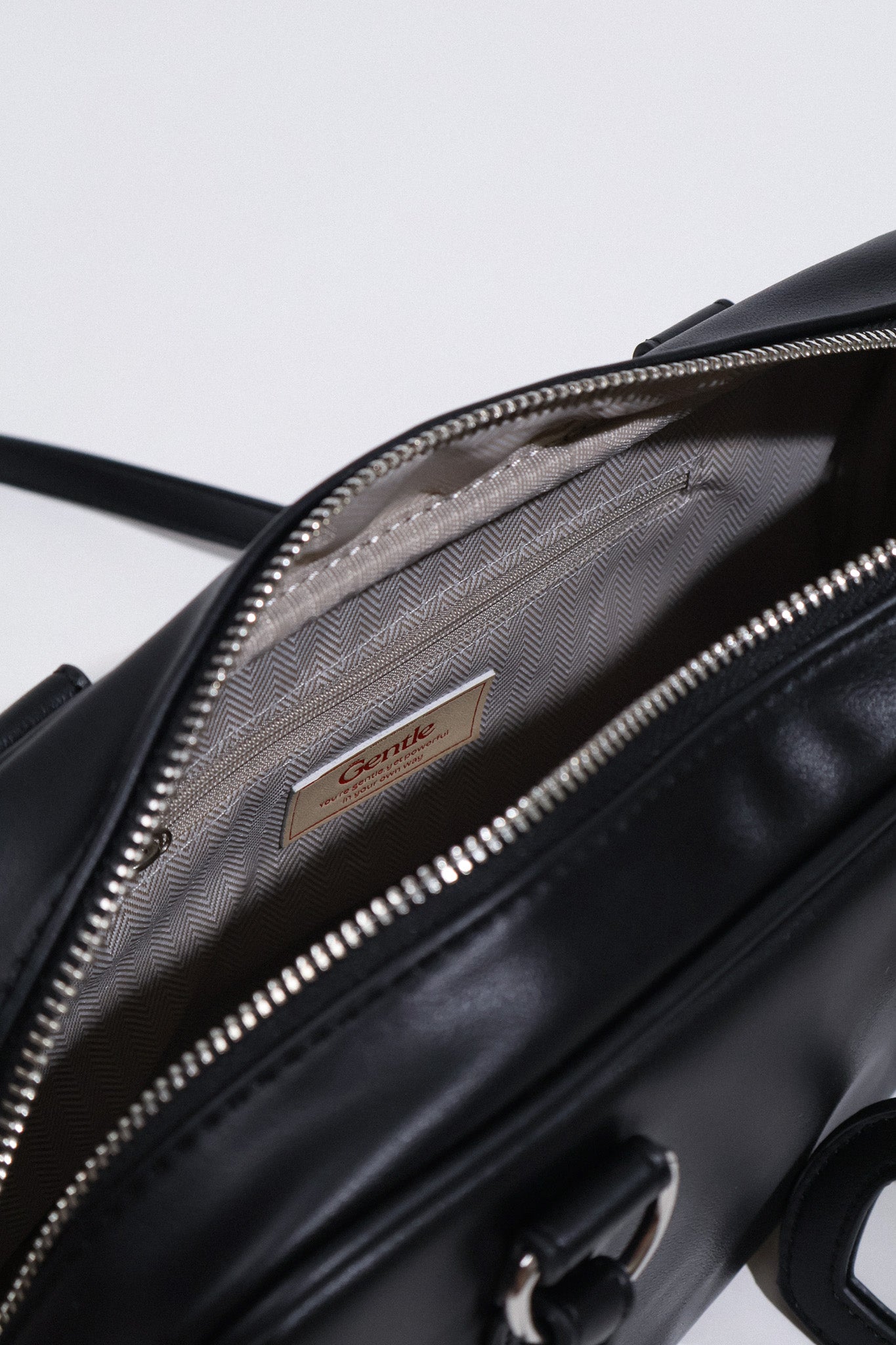 Heartbreaker Shoulder Bag in Black