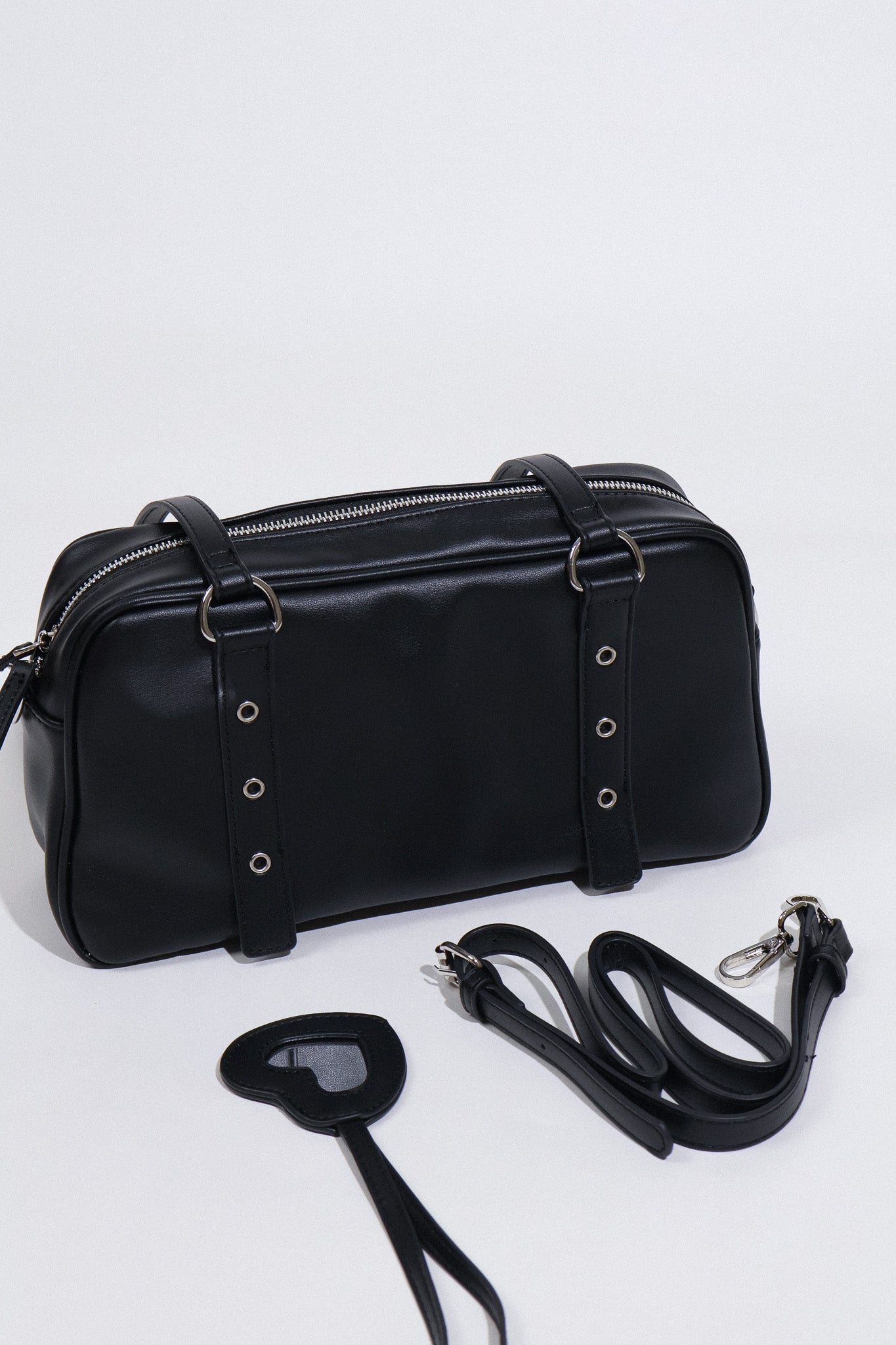 Heartbreaker Shoulder Bag in Black
