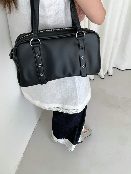 Heartbreaker Shoulder Bag in Black
